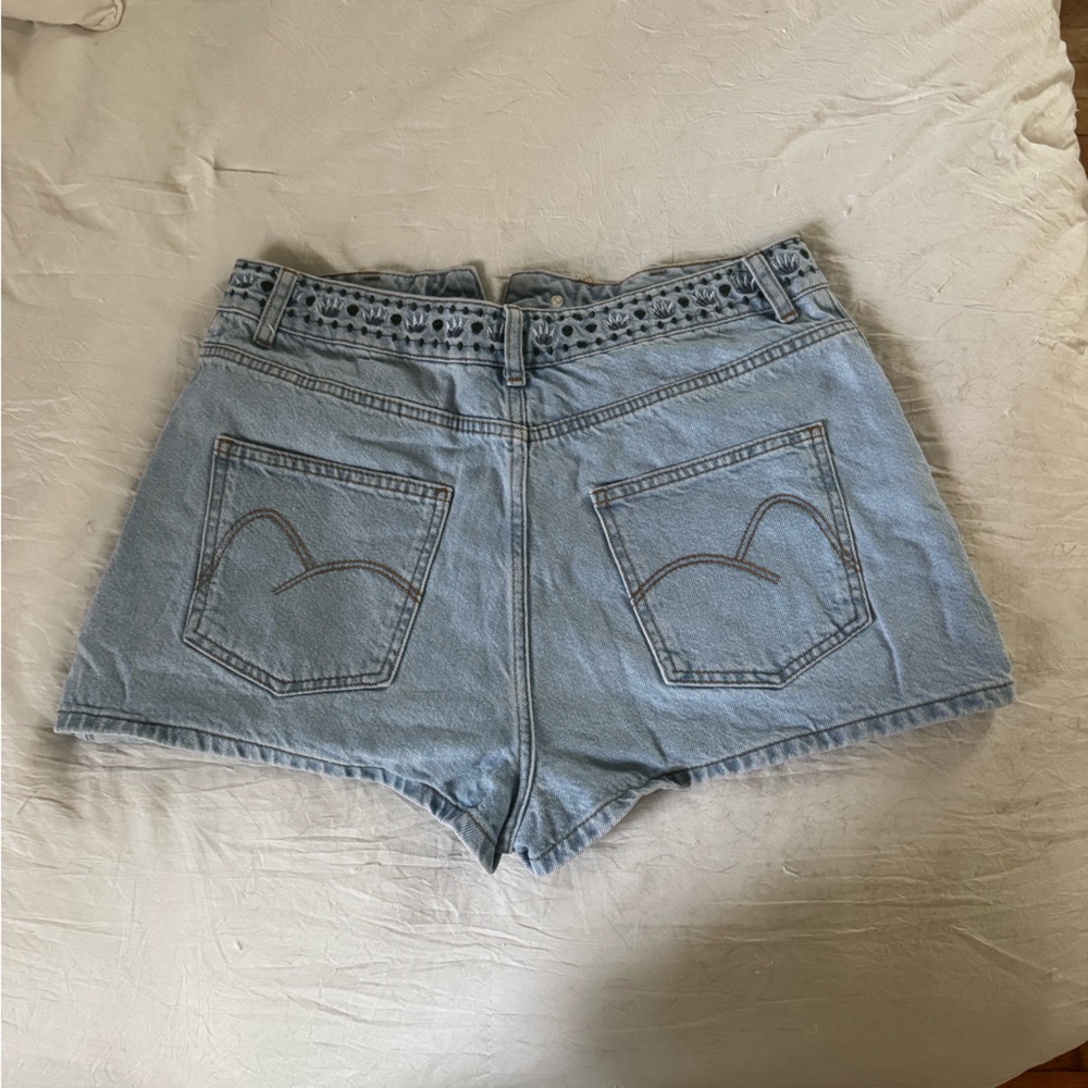 Farm Rio Embroidered Light Blue Denim Shorts Floral Accent - Picture 11 of 12
